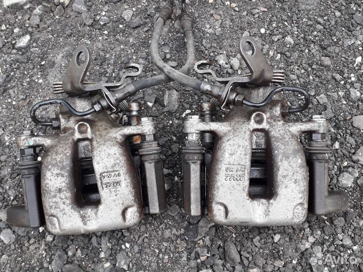 Суппорт задний Volkswagen golf