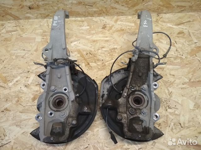 Кулак поворотный правый Инфинити фх 37