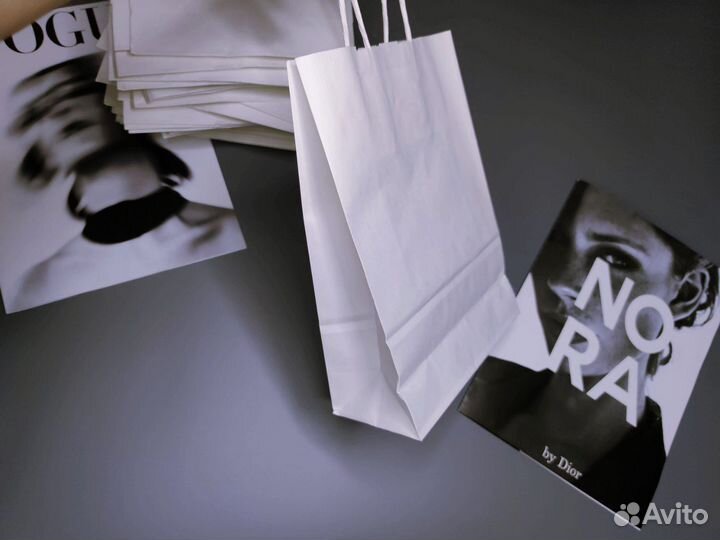 Крафтовый белый пакет с ручками 25 на 18 см