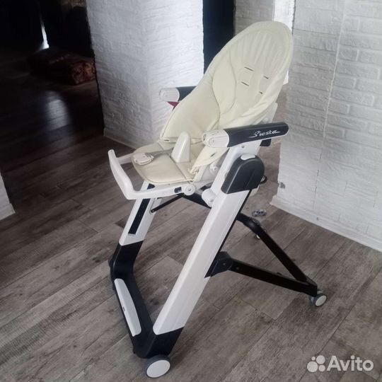 Детский стульчик для кормления peg perego