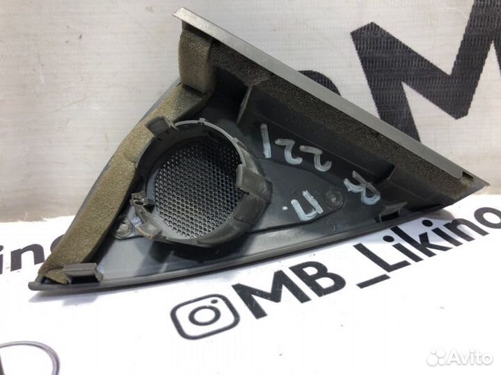 Уголок двери правый Mercedes S-Класс W221