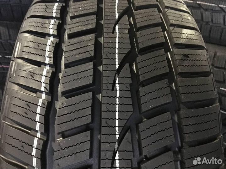 Windforce Snowblazer UHP 215/45 R17 91V