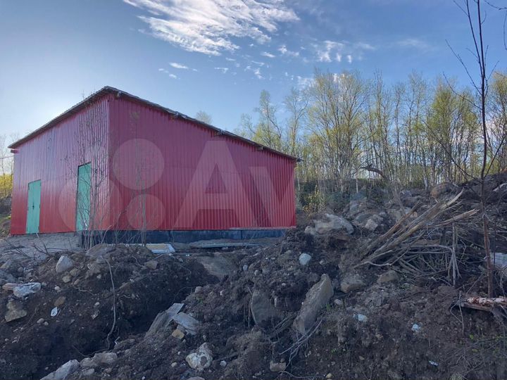 Гараж, > 30 м²