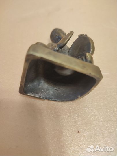 Бронзовая статуэтка