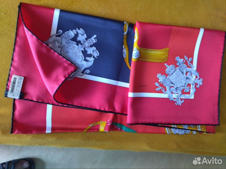 Шарфы платки палантины брендовые