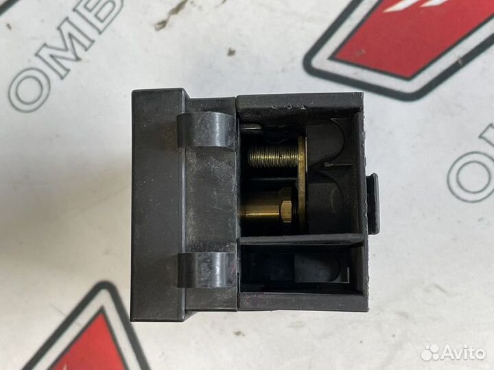 Клемма аккумулятора плюс Мерседес W211