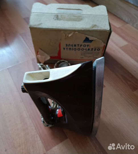 Утюг Советский