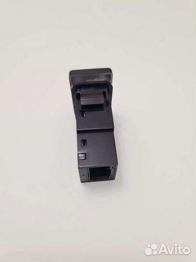 Кнопка обогрева руля Mitsubishi Outlander