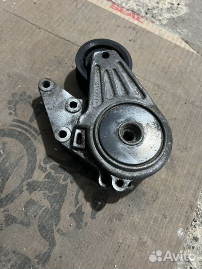 Натяжитель ремня VW Golf lV 2.3 AGZ VR5