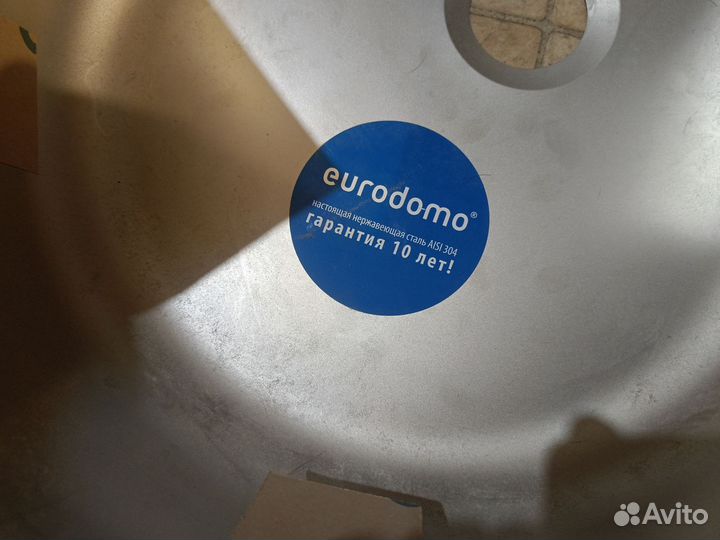 Кухонная мойка из нержавейки новая