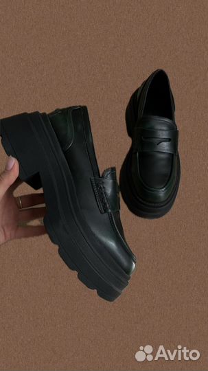 Новые лоферы женские 40,41 размер черные