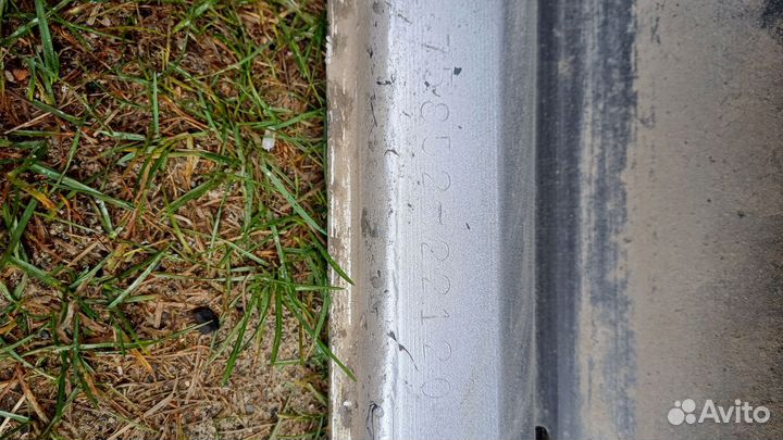 Порог левый toyota mark X