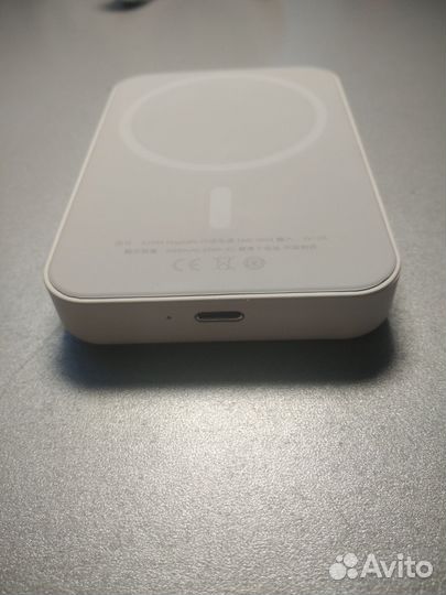 Повербанк с беспроводной зарядкой