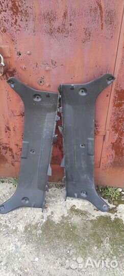 Обшивка пол багажника Toyota Camry 50