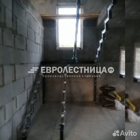 Лестница на металлокаркасе