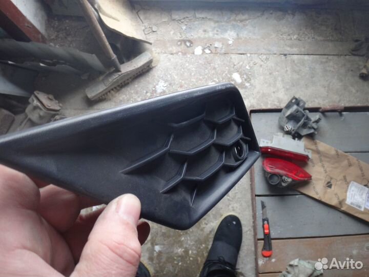 Тигуан Заглушка бампера левая Tiguan 2 16-нв