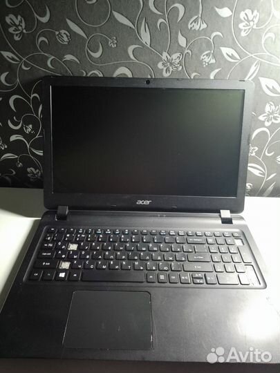 Ноутбук acer aspire ES1- 533 series