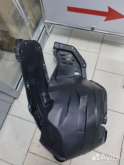 Подкрылок правый Honda Accord 8