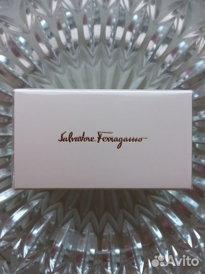 Salvatore Ferragamo Signorina Eau de Parfum