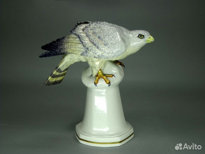 Фарфоровая антикварная статуэтка.Германия