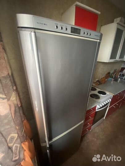 Холодильник Samsung Full no Frost