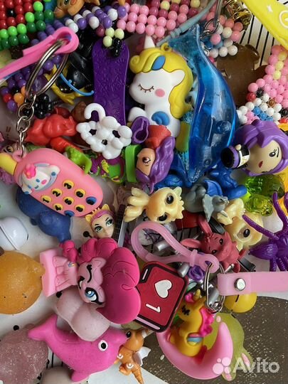 Мелкие игрушки киндеры