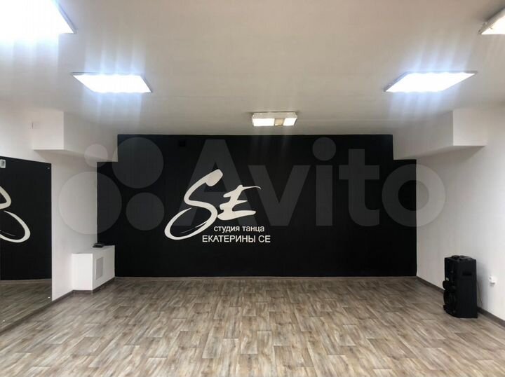 Сдается коммерческая, 134 кв.м., 1/4 эт