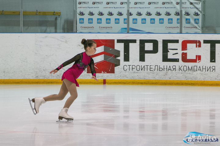 Платье для фигурного катания