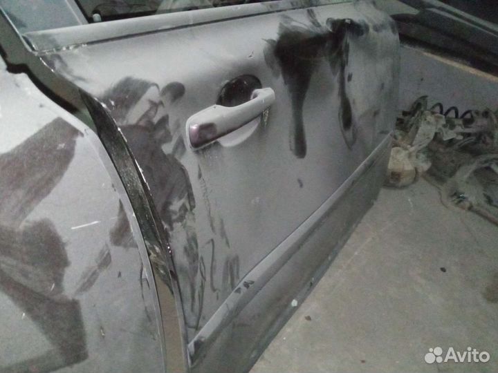 Двери Вольво s40