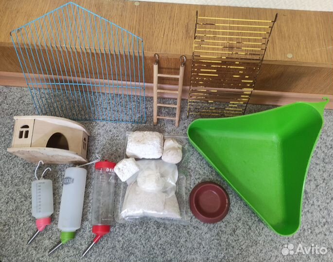 Поилки кормушки домик ошейник лоток когтеточки