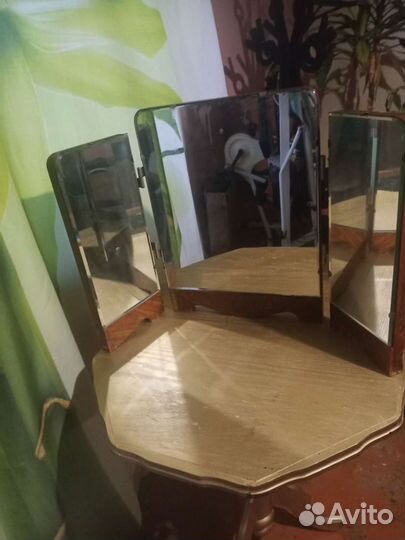 Антикварное зеркало