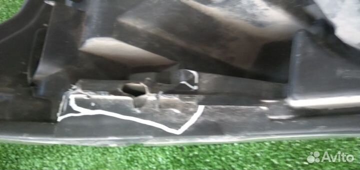 Фара правая б/у LADA Vesta