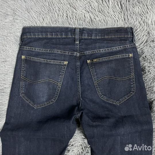 Джинсы Lee