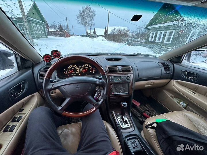 Салон mitsubishi galant 8