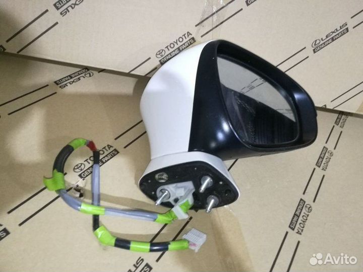 Зеркало правое Lexus Ct