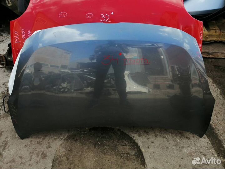 Капот Toyota Isis ANM10