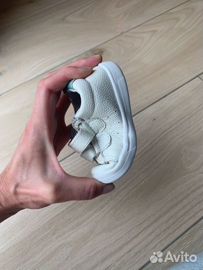 Кроссовки кеды новые натуральная кожа 23
