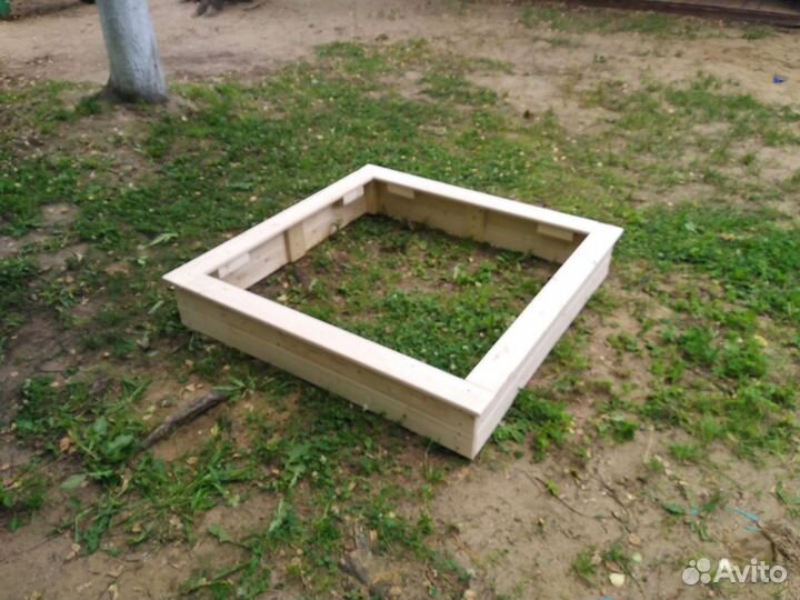 Песочница простая с площадками