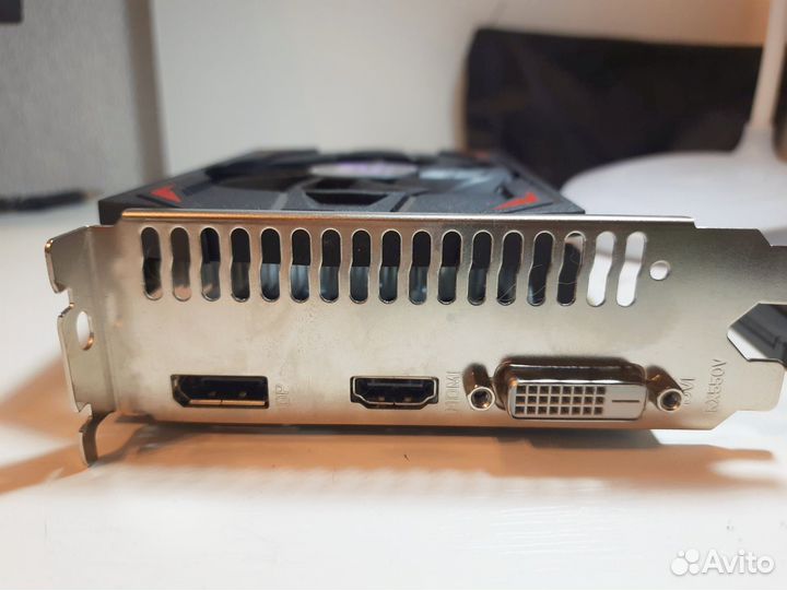 Видеокарта Radeon RX 550 4 гб