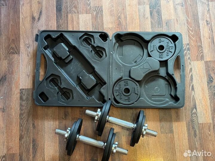 Набор гантелей