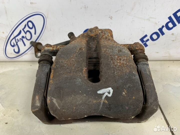 Суппорт передний правый Suzuki Sx4 YA21S 1.6