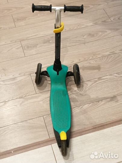 Детский самокат oxelo b1 c зеленой накладкой