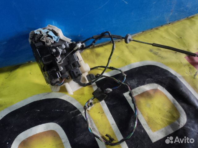 Замок передний левый Porsche Cayenne 2003-2010