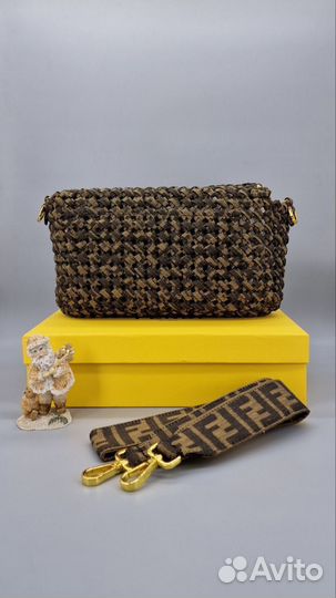 Женская сумка fendi