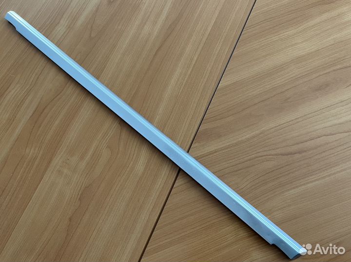 Молдинг передний Мерседес W 115/114