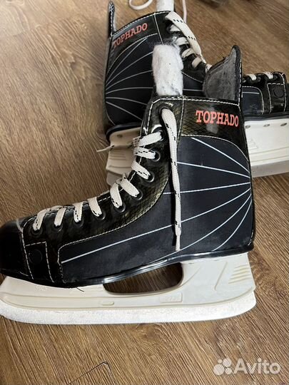 Коньки хоккейные 42 размер