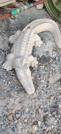 Кракодил из камня