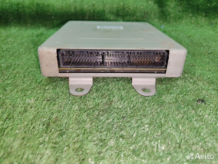 Блок управления двигателя Mitsubishi Space Runner