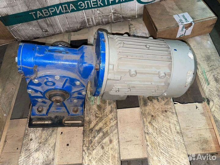 Мотор-редуктор червячный 380 В