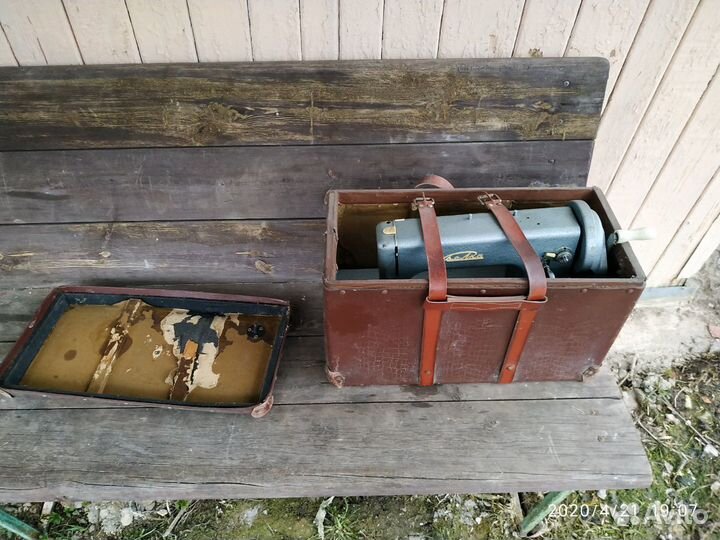 Швейная машинка 